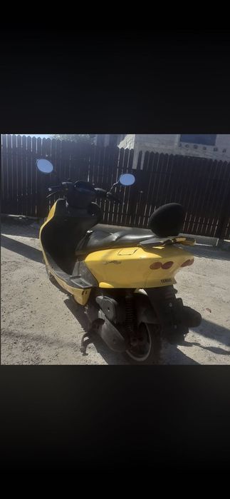 Vând sau schimb yamaha majesty 150cc nu are nici o problema