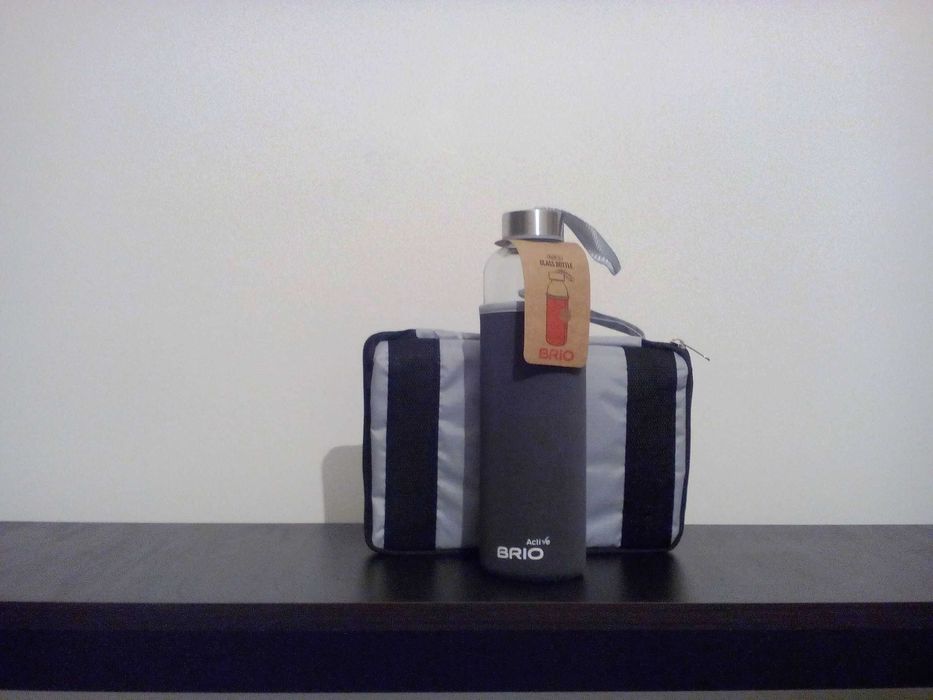 СГЪВАЕМА ЧАНТА (за път, пазаруване, фитнес, плаж) + стъклена бутилка