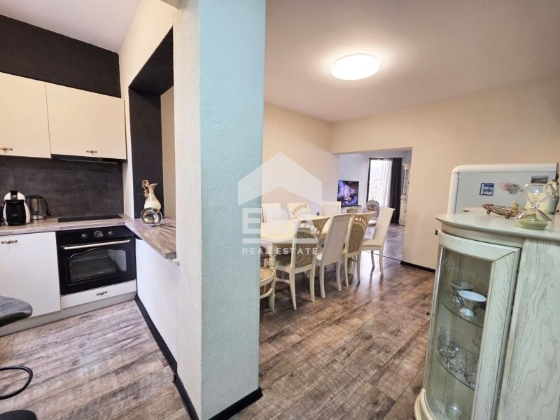 Продава се Къща в Благоевград, Първа промишлена зона - 270 кв.м за 1167 €/кв.м - Снимка #5