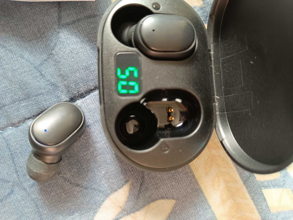 Безжични слушалки, черни, нови