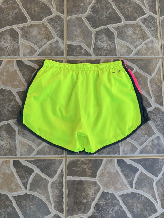 Дамски къси гащи Nike