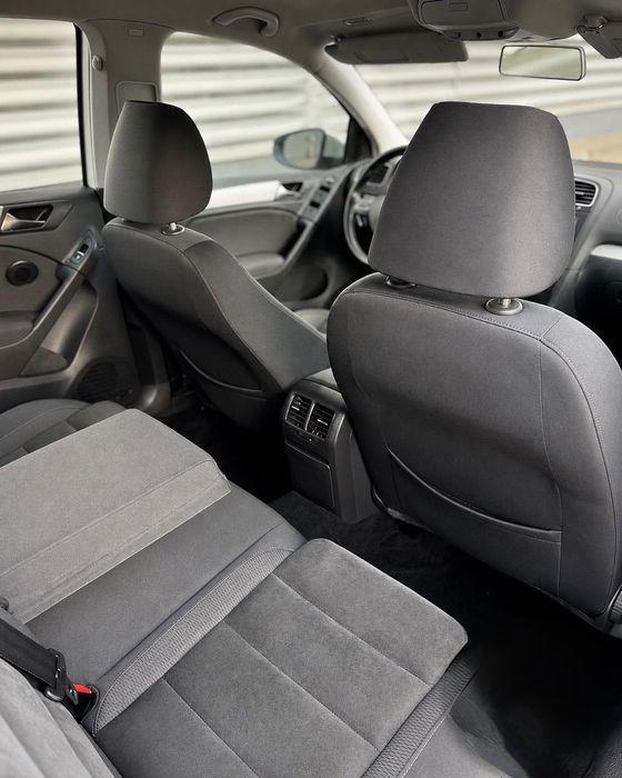 VOLKSWAGEN Golf 2010 — imagine 4