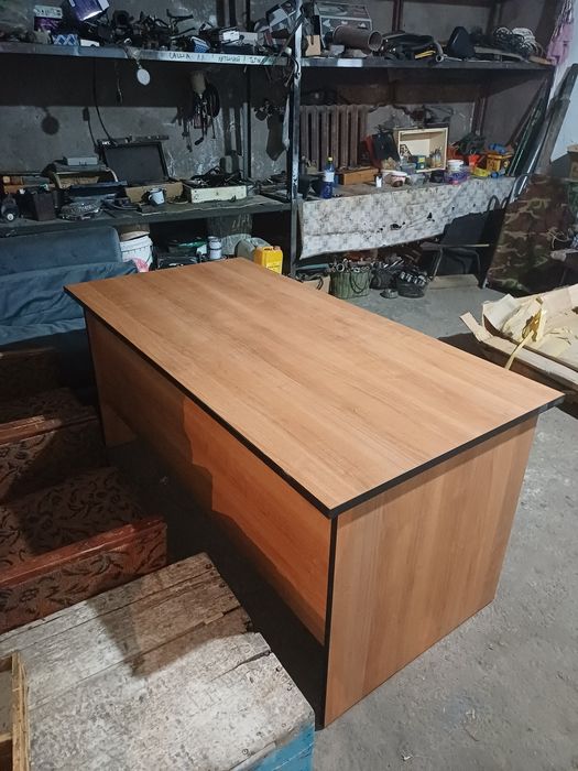 Продам офисные столы