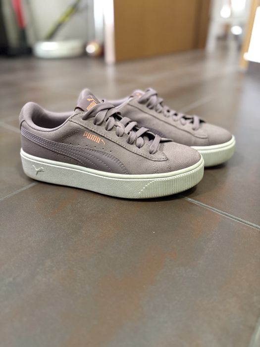 Велурени кецове Puma в лилаво