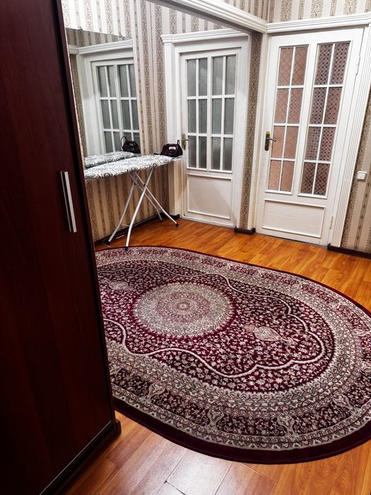 Oybek metro 4 xonali uy.