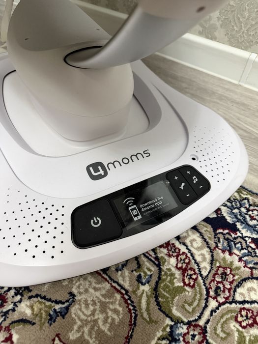 Электронная кресло-качалка 4moms. Идеальное состояние