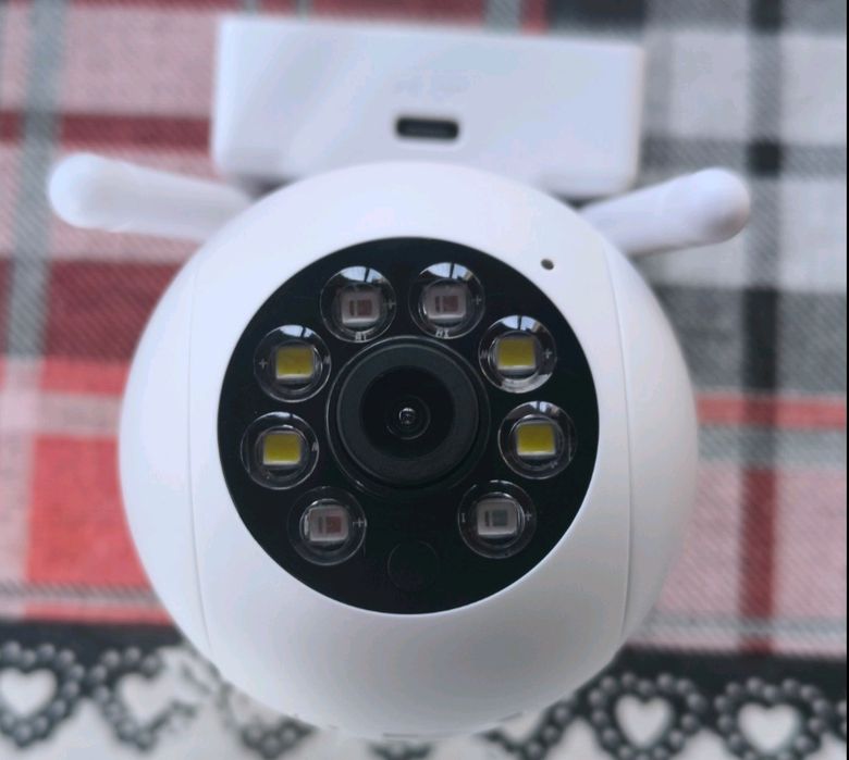 Wi-Fi охранителна камера 1080p с нощно виждане и детекция