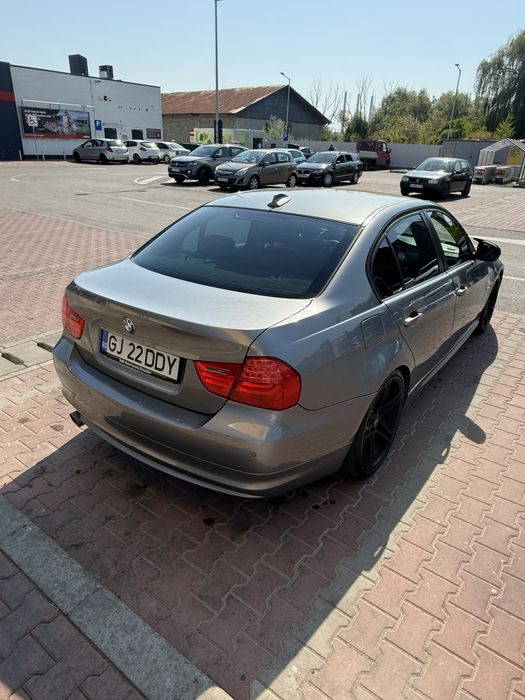 BMW Seria 3 2010 — imagine 3