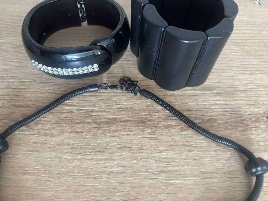 Бижута метал, кожа, сребро