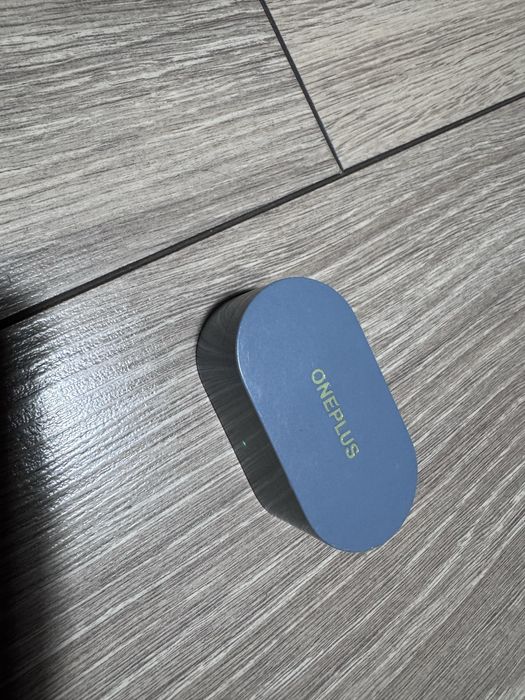 Наушники OnePlus (оригинал) + кейс