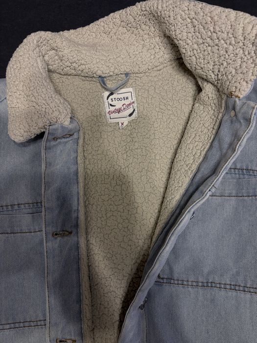 изолирано дънково палто