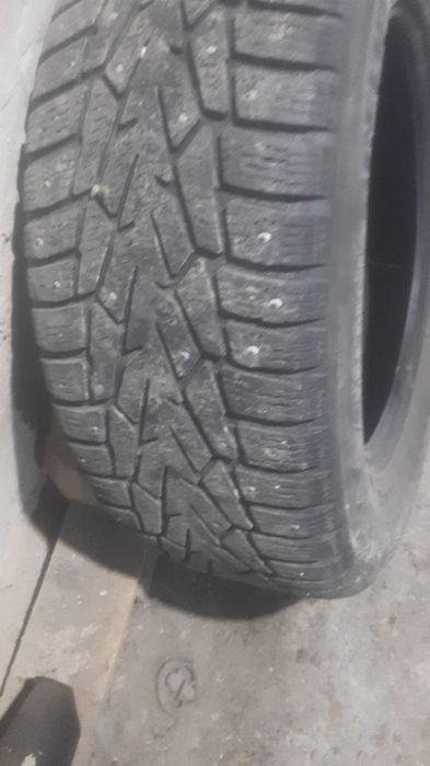 Продам резину 215/65/16