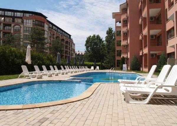 Продава се Двустаен апартамент в к.к. Слънчев бряг - 63 кв.м за 559 €/кв.м - Снимка #12