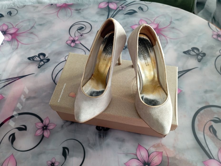 Обувки на ток- 2 чифта