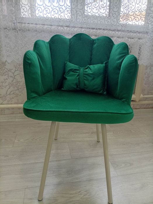 Детский стул розовый и зеленый