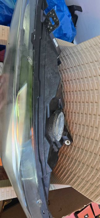 Far halogen Ford Fiesta VI 2015, partea stanga