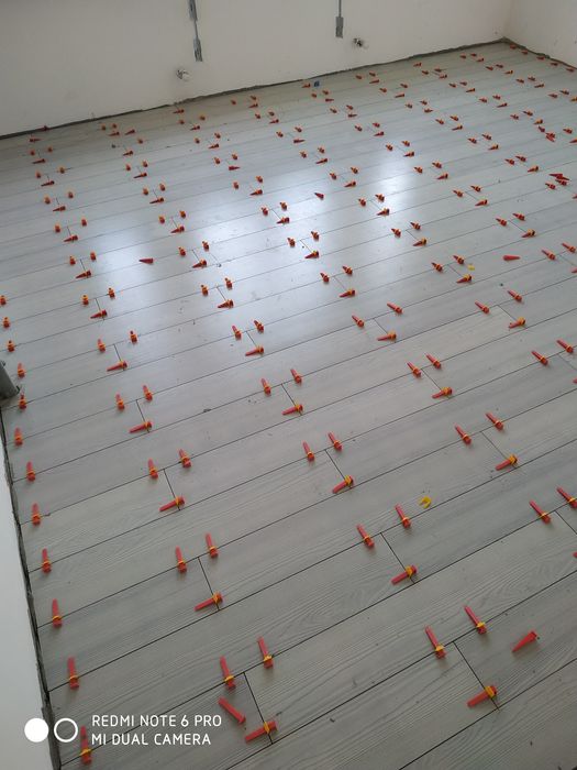 Kafel  Ustasi sifatli