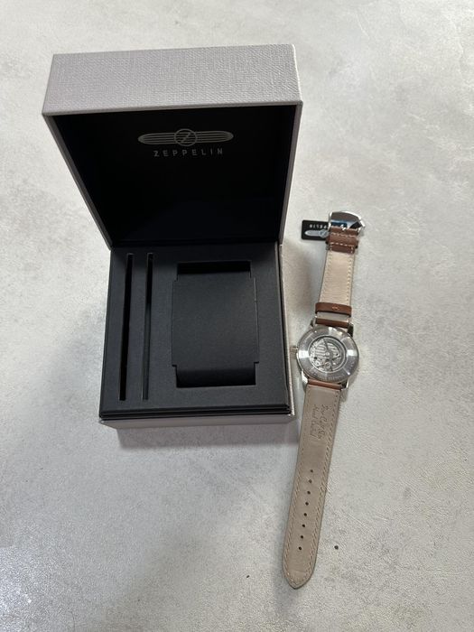 Мъжки часовник Zeppelin