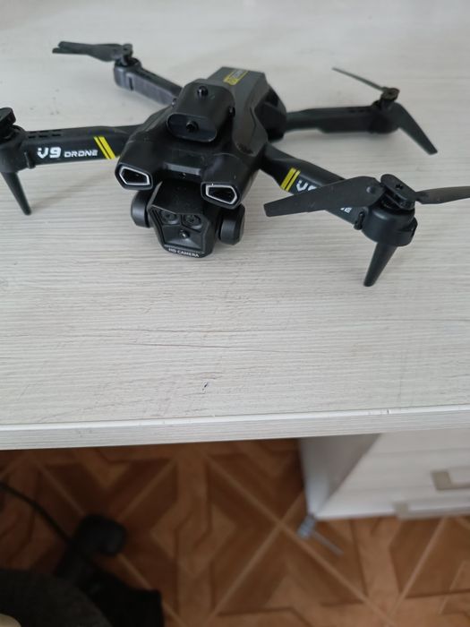 Продам дрон новый