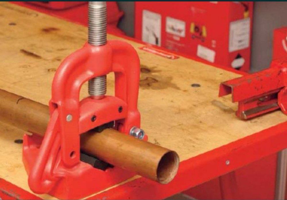 Тиски, тиски трубный