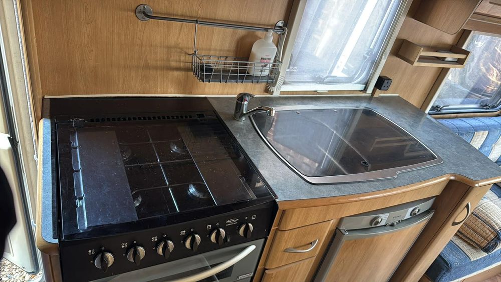 Vând rulotă din 2006