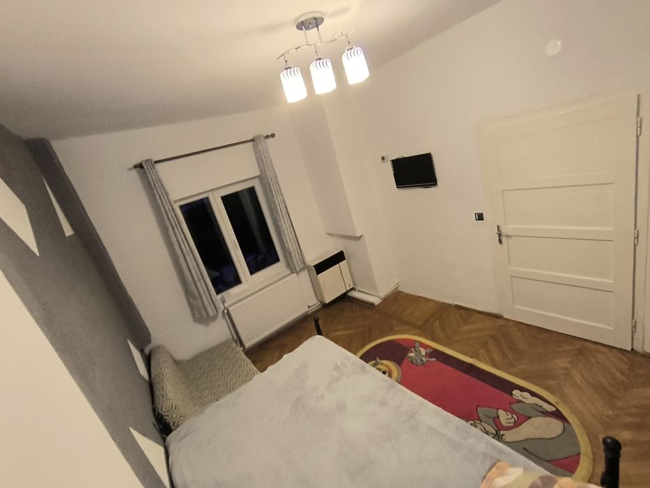 Garsonieră Predeal — 300 m de gară, renovată, parcare inclusă