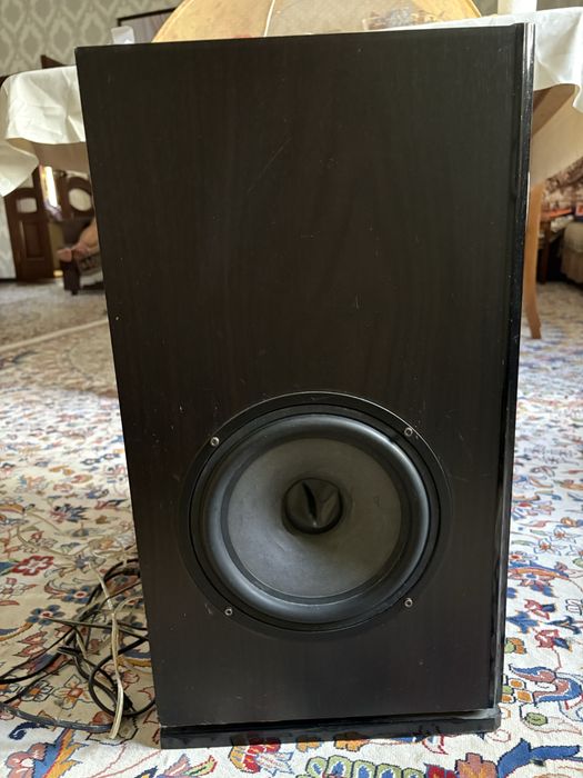 СРОЧНО ПРОДАЕТСЯ! Звуковая колонка