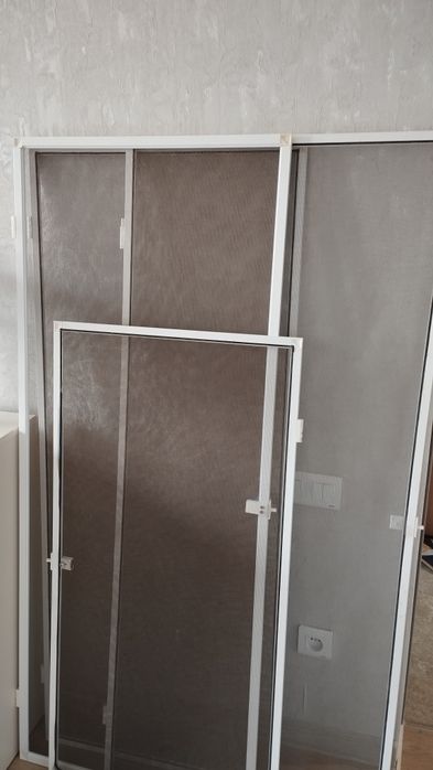 Москитные сетки б/у в отличном состоянии 4шт