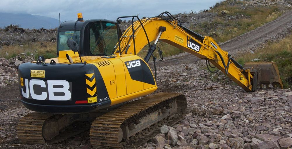 Dezmembrez excavator JCB JS130, JS110,JS115,JS130LC,JS145, JS160–piese