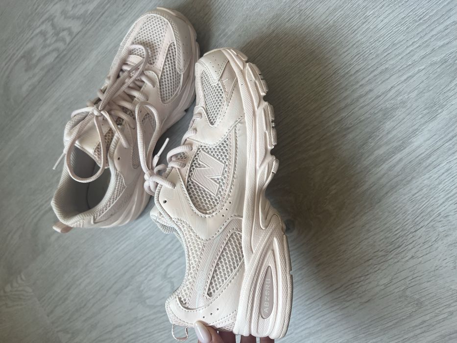 Дамски обувки new balance