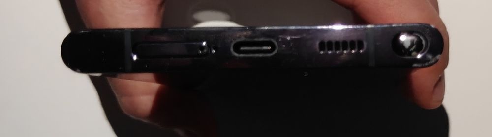 Vând Samsung s22 ultra 128gb Negru stare impecabilă