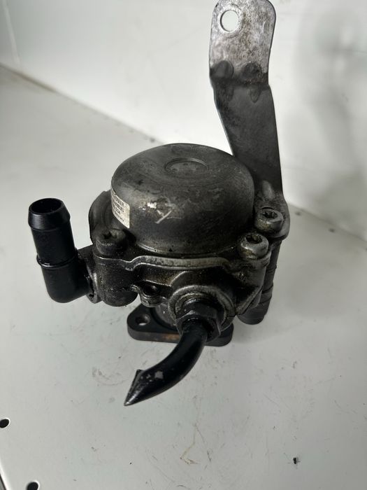 Насос ГУР БМВ (Е46) BMW (E46) гидроусилитель руля