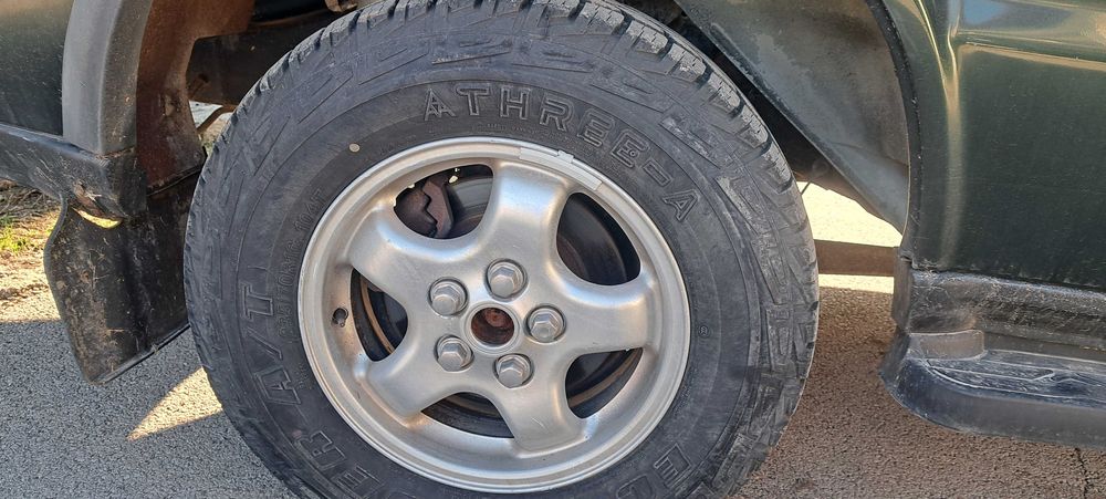 Гуми с джанти 235/70 R 16