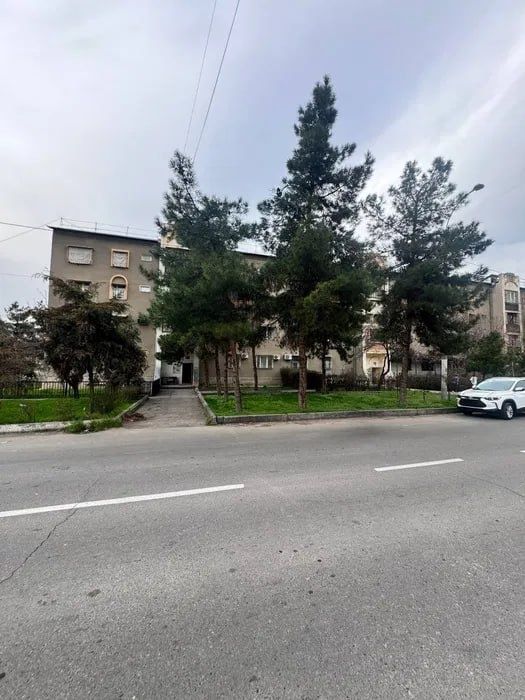 АК Продаётся 4-комнатная квартира в Мирабадском районе.

Ориентир: рес