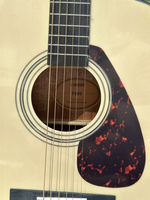 Yamaha f600 акустическая гитара