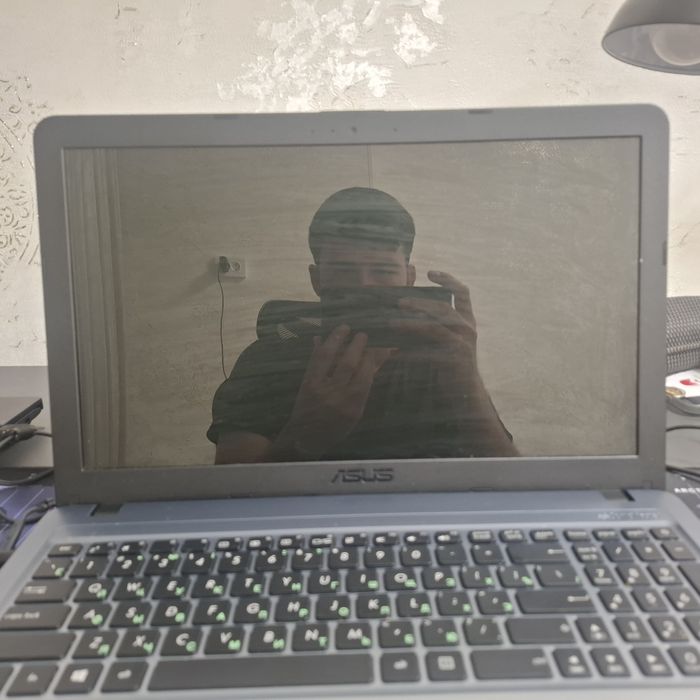 ASUS X540LJ Core i3 / 4 GB RAM / 500 GB HDD / GeForce 920M 2 GB