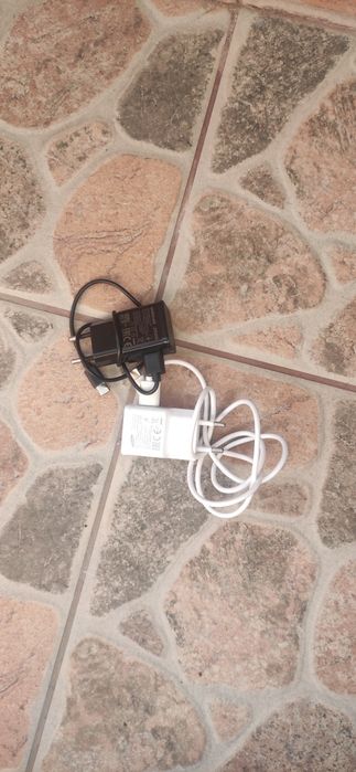 doua încărcătoare originale Samsung