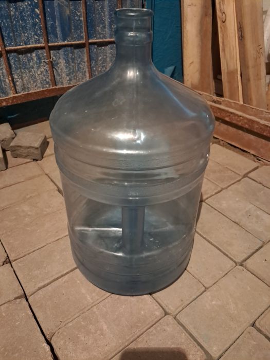 Продам баклашка 19 литр