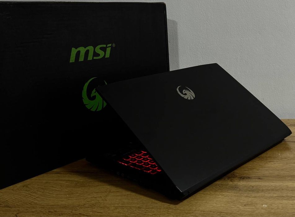 MSI BRAVO 17.3 Gamming kuchli noutbook