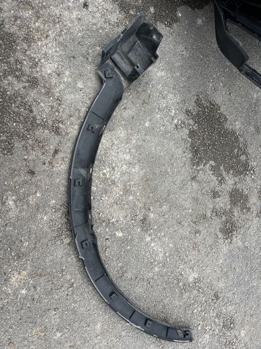 Лайсна за калник Toyota Rav 4 2013-