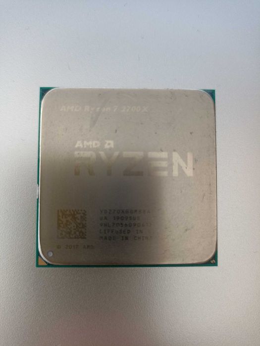Процессор AMD Ryzen 7 2700x