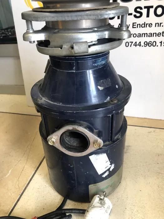 Tocator resturi alimentare Badger -A-