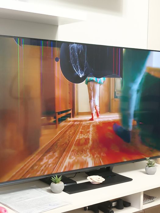 Hisense 50U7Q – за части (счупен дисплей)