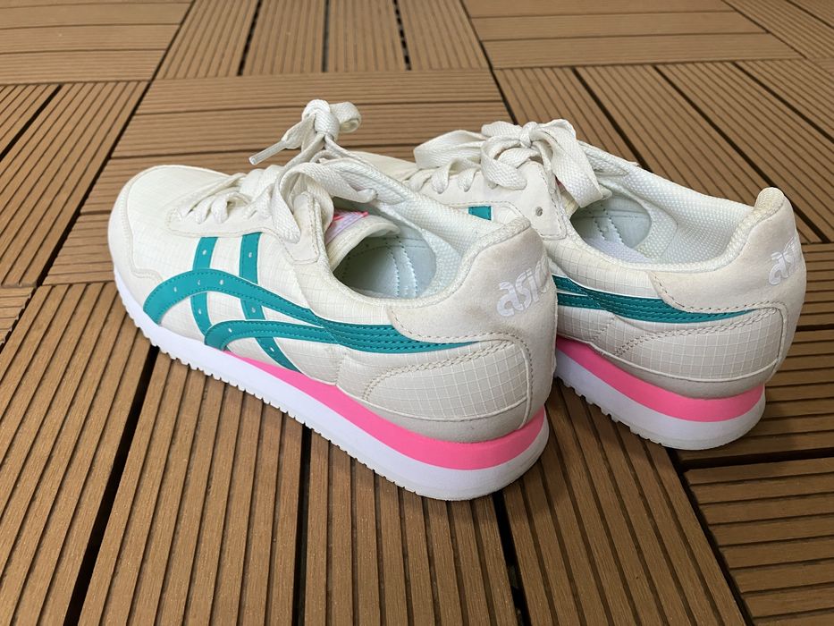 Asics Маратонки 39 номер 25 см. стелка