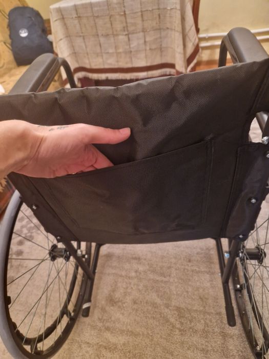 Scaun cu rotile din otel NextFarma®, sezut 46 cm, pliabil