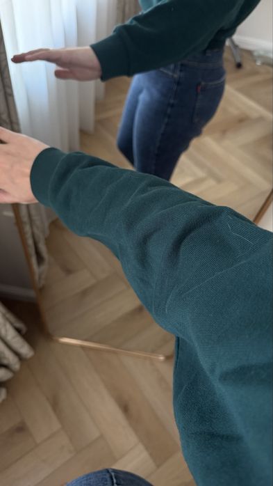 Свитшот укороченный Uniqlo