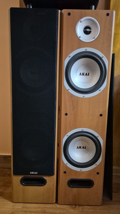 Sistem audio Onkyo HT-R538 + boxe Akai