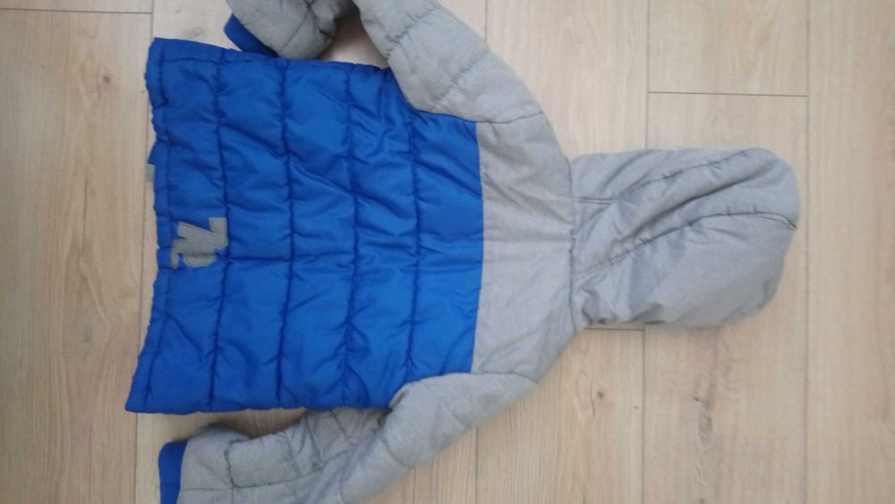 2 зимни якета размер 122см и подарък