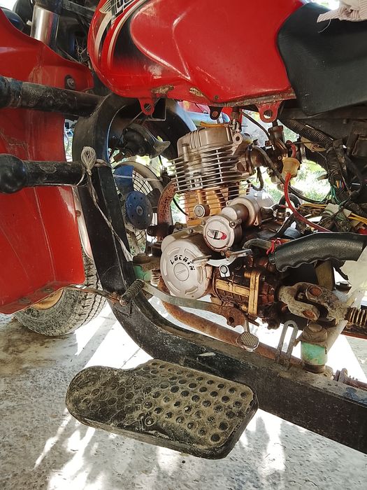 Lochin moto sotiladi