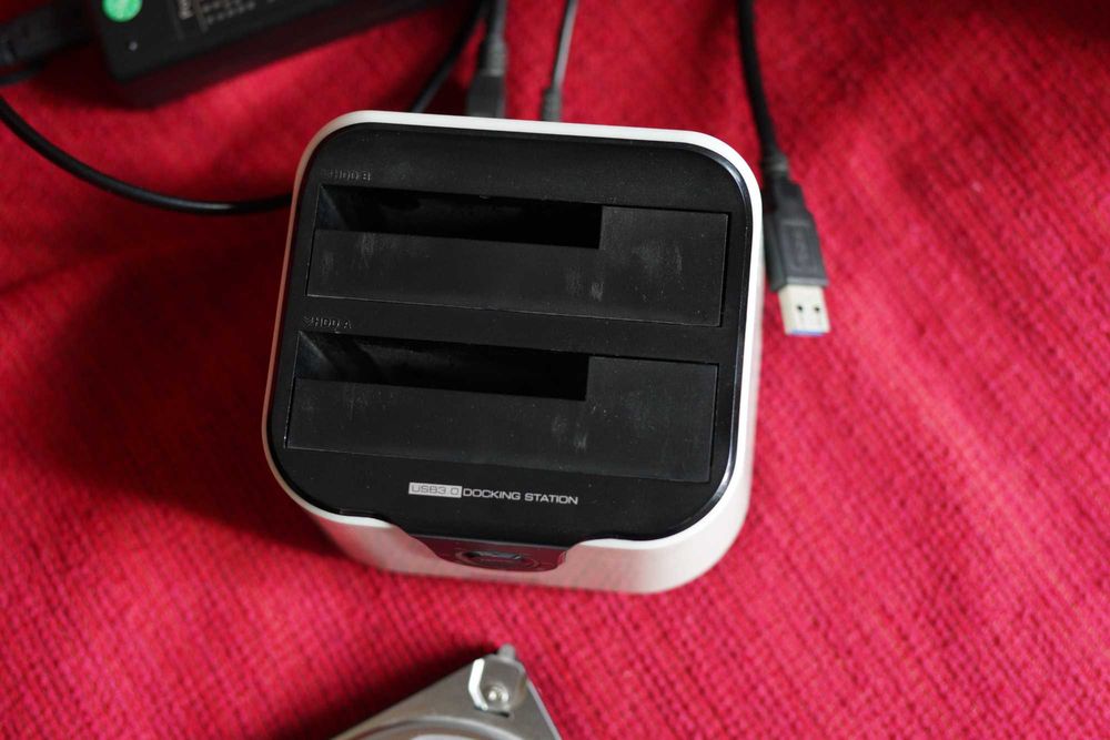 Док станция для HDD+3HDD